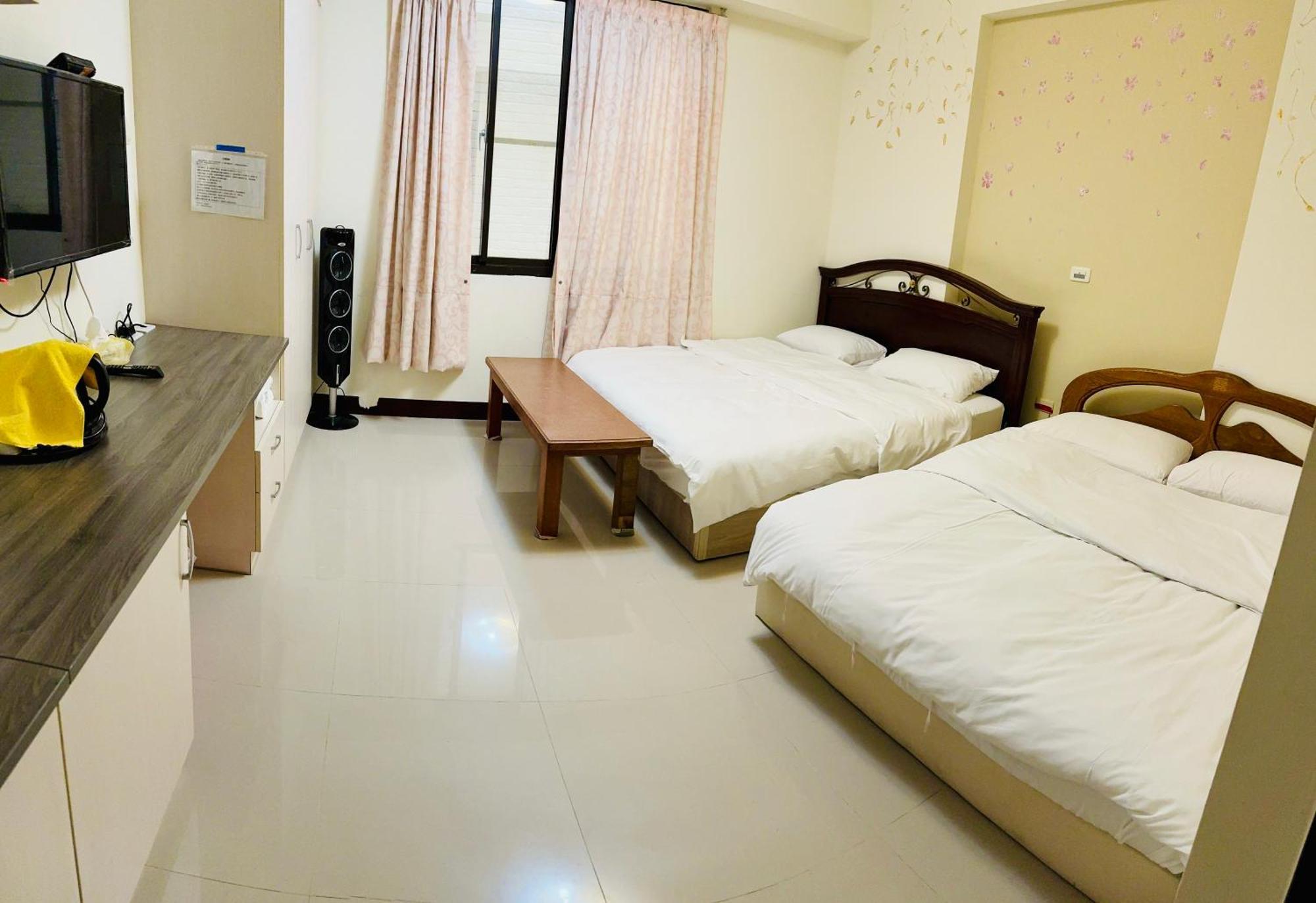 花園夜市易民宿 Tainan Exterior foto